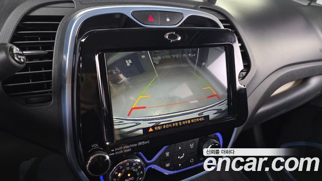 Renault Korea QM3 2017 — photo 21