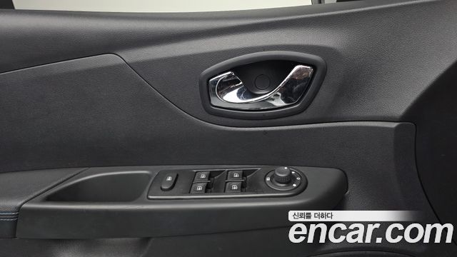 Renault Korea QM3 2017 — photo 25