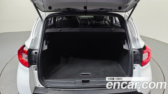 Renault Korea QM3 2017 — photo 26