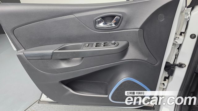 Renault Korea QM3 2017 — photo 14
