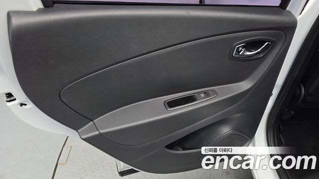 Renault Korea QM3 2017 — photo 15