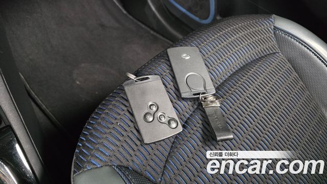 Renault Korea QM3 2017 — photo 29