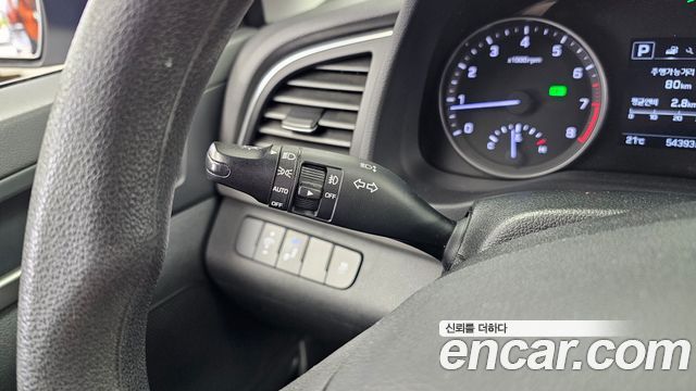 Hyundai AVANTE 2017 — photo 30