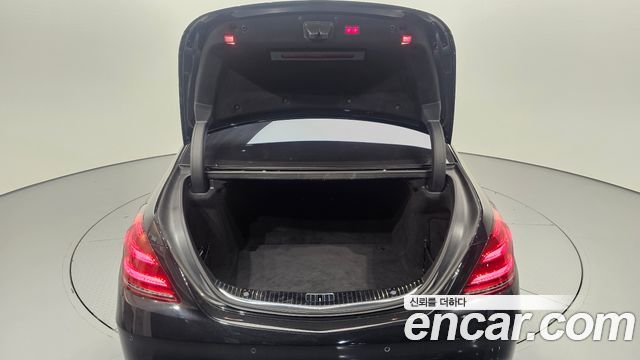 Mercedes-Benz S-Class 2018 — photo 31