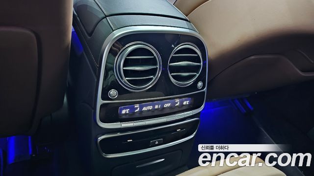 Mercedes-Benz S-Class 2018 — photo 32