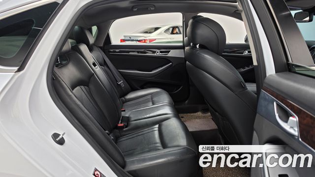 Hyundai Genesis 2015 — photo 17