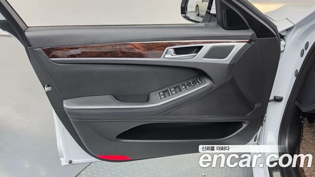 Hyundai Genesis 2015 — photo 14