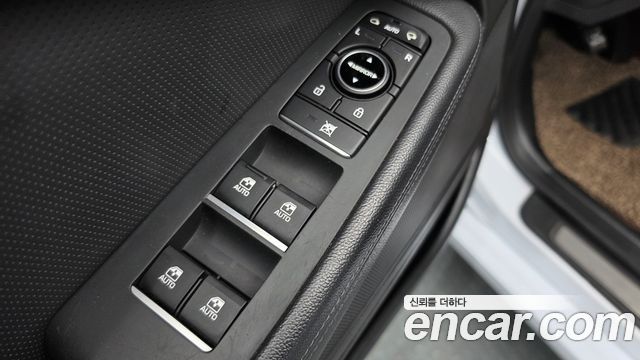 Hyundai Genesis 2015 — photo 33