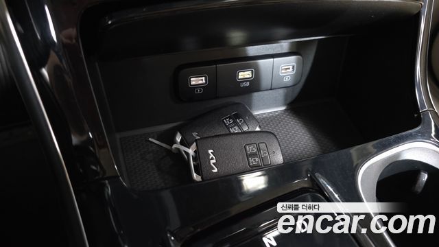 Kia Canival 2022 — photo 22