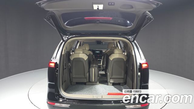Kia Canival 2022 — photo 26