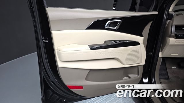 Kia Canival 2022 — photo 14