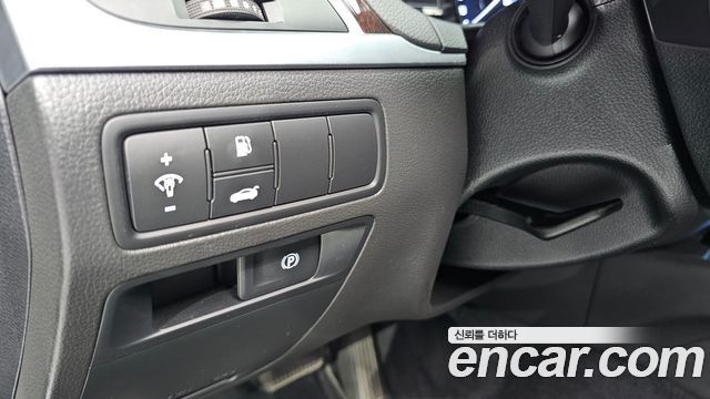 Hyundai Genesis 2016 — photo 18