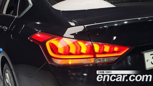 Hyundai Genesis 2016 — photo 9