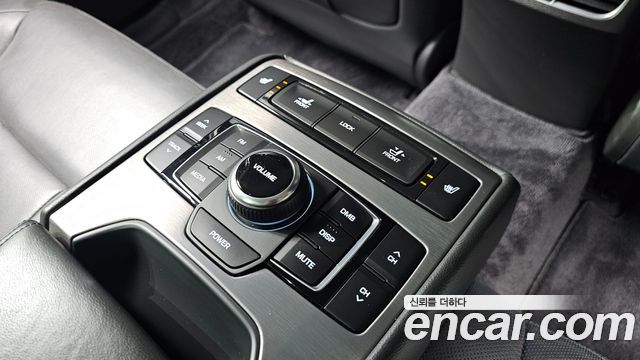 Hyundai Genesis 2016 — photo 28