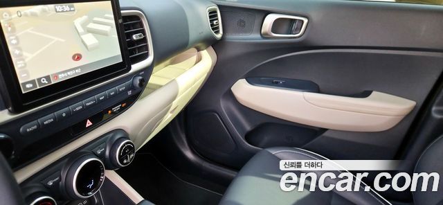 Hyundai Venue 2022 — photo 16