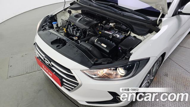 Hyundai AVANTE 2016 — photo 6