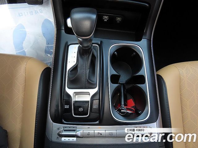 Kia Canival 2023 — photo 11