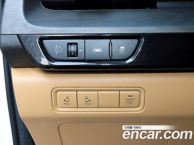 Kia Canival 2023 — photo 13