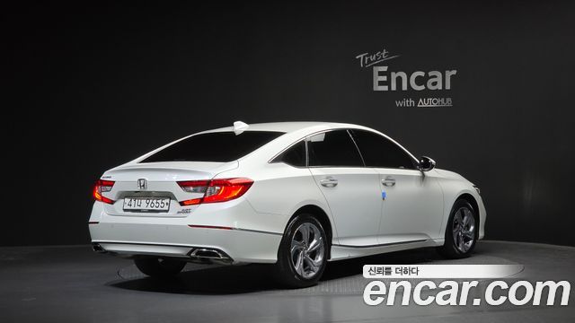 Honda Accord 2018 — photo 2