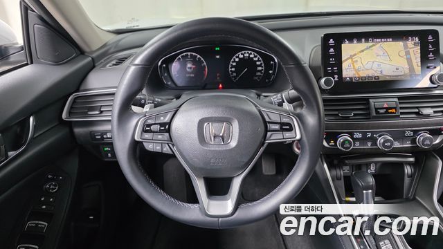 Honda Accord 2018 — photo 20