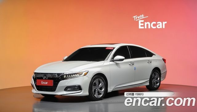Honda Accord 2018 — photo 1