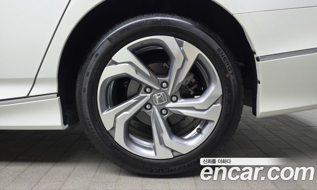 Honda Accord 2018 — photo 7