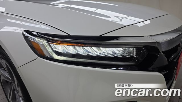 Honda Accord 2018 — photo 8