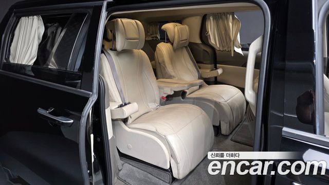Kia Canival 2022 — photo 17