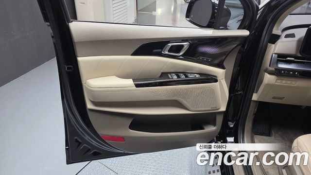 Kia Canival 2022 — photo 14