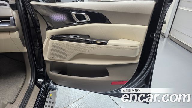 Kia Canival 2022 — photo 15