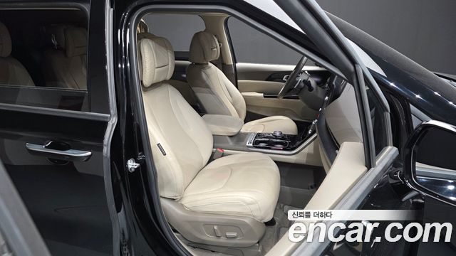 Kia Canival 2022 — photo 16