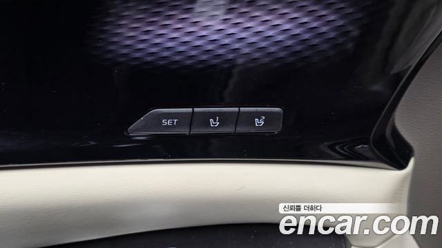 Kia Canival 2022 — photo 32