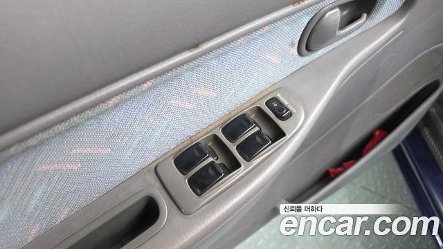Kia Avella 1996 — photo 24
