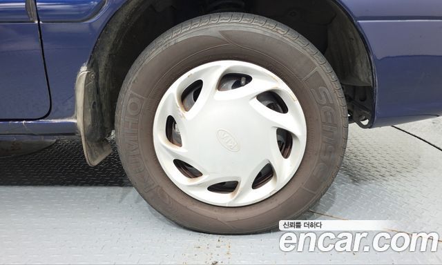 Kia Avella 1996 — photo 7