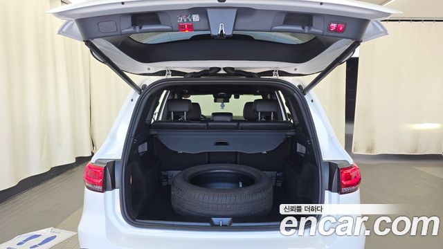 Mercedes-Benz GLB-Class 2023 — photo 26
