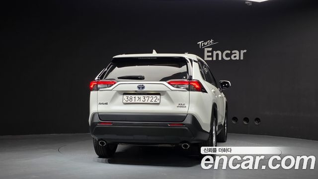 Toyota RAV4 2019 — photo 4