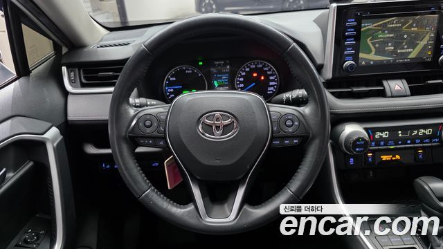 Toyota RAV4 2019 — photo 21