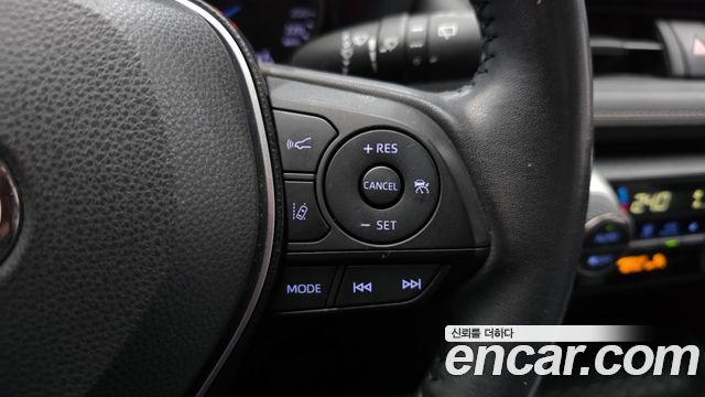Toyota RAV4 2019 — photo 22