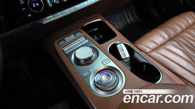 Genesis GV70 2021 — photo 12
