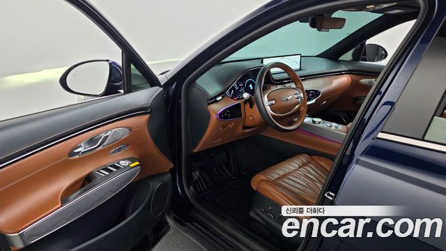 Genesis GV70 2021 — photo 13