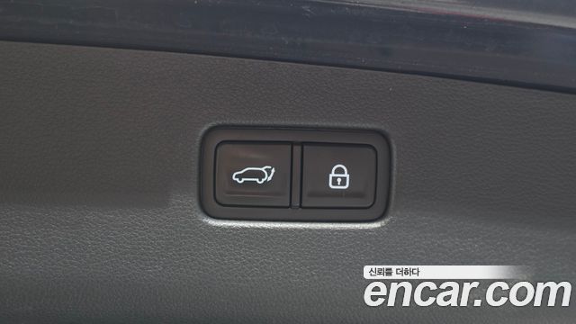 Genesis GV70 2021 — photo 22
