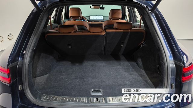 Genesis GV70 2021 — photo 23