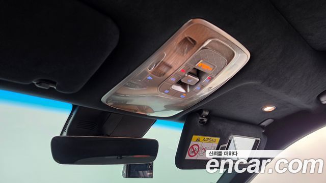 Genesis GV70 2021 — photo 25