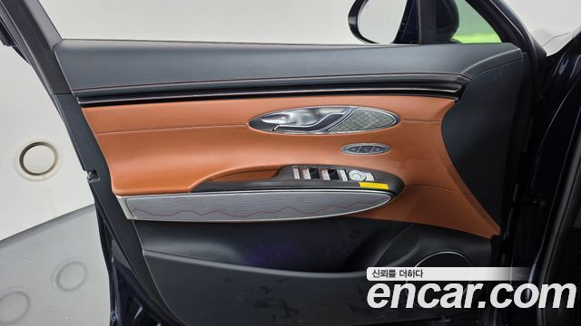 Genesis GV70 2021 — photo 14