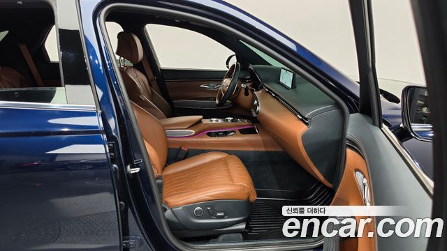 Genesis GV70 2021 — photo 16