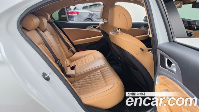 Genesis G70 2023 — photo 17