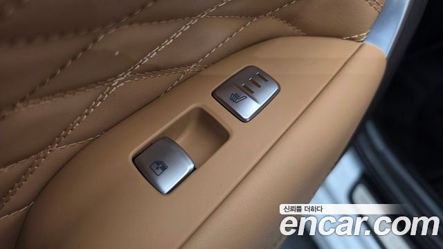Genesis G70 2023 — photo 28