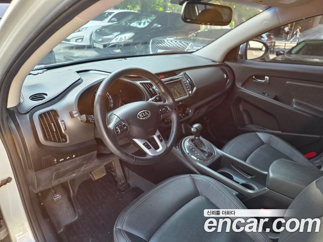 Kia Sportage 2012 — photo 7
