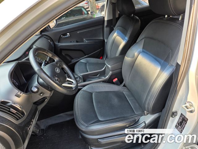Kia Sportage 2012 — photo 8