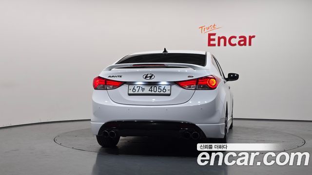 Hyundai AVANTE 2013 — photo 4